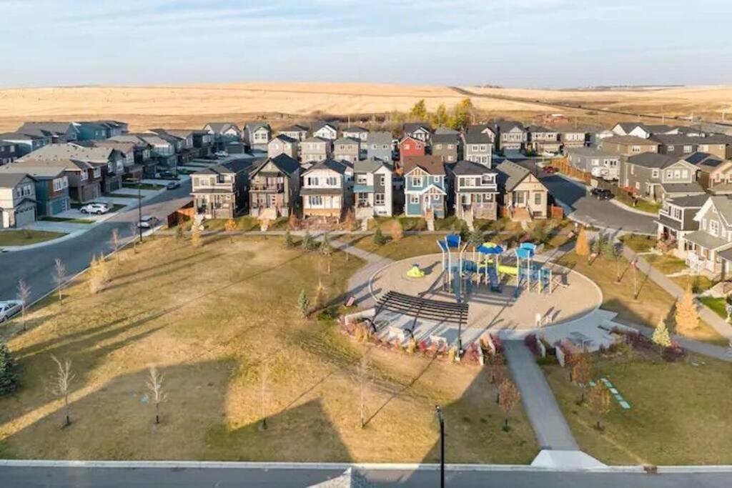 Cozy Suites In Calgary Area Balzac Extérieur photo