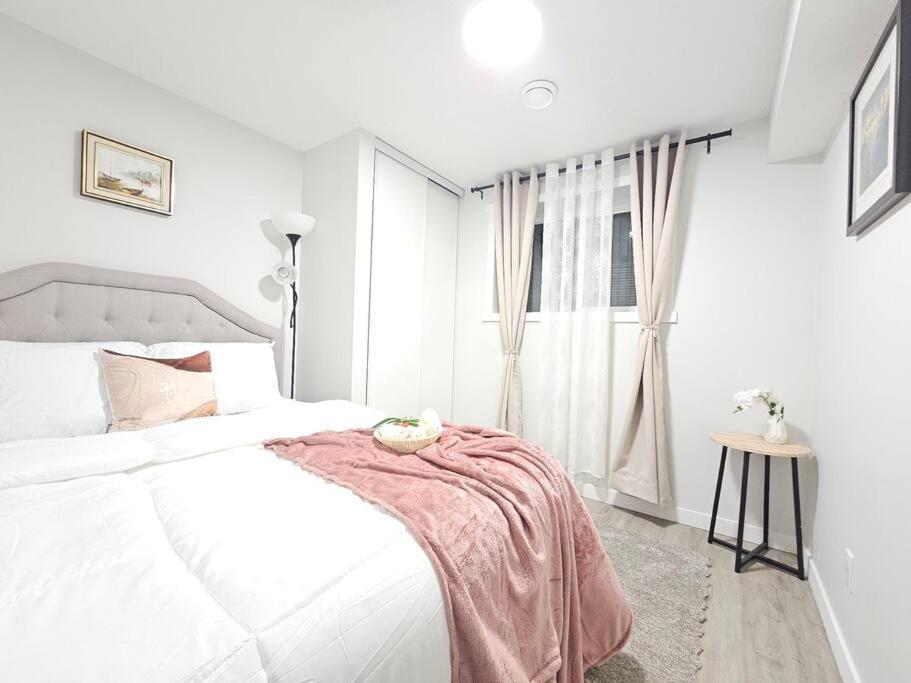 Cozy Suites In Calgary Area Balzac Extérieur photo